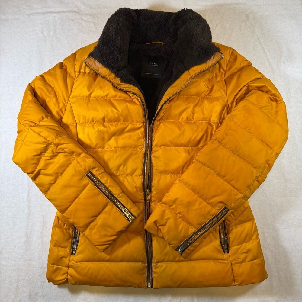 Zara Women's Mustard Yellow Down Puffer Jacket with Faux Fur Collar